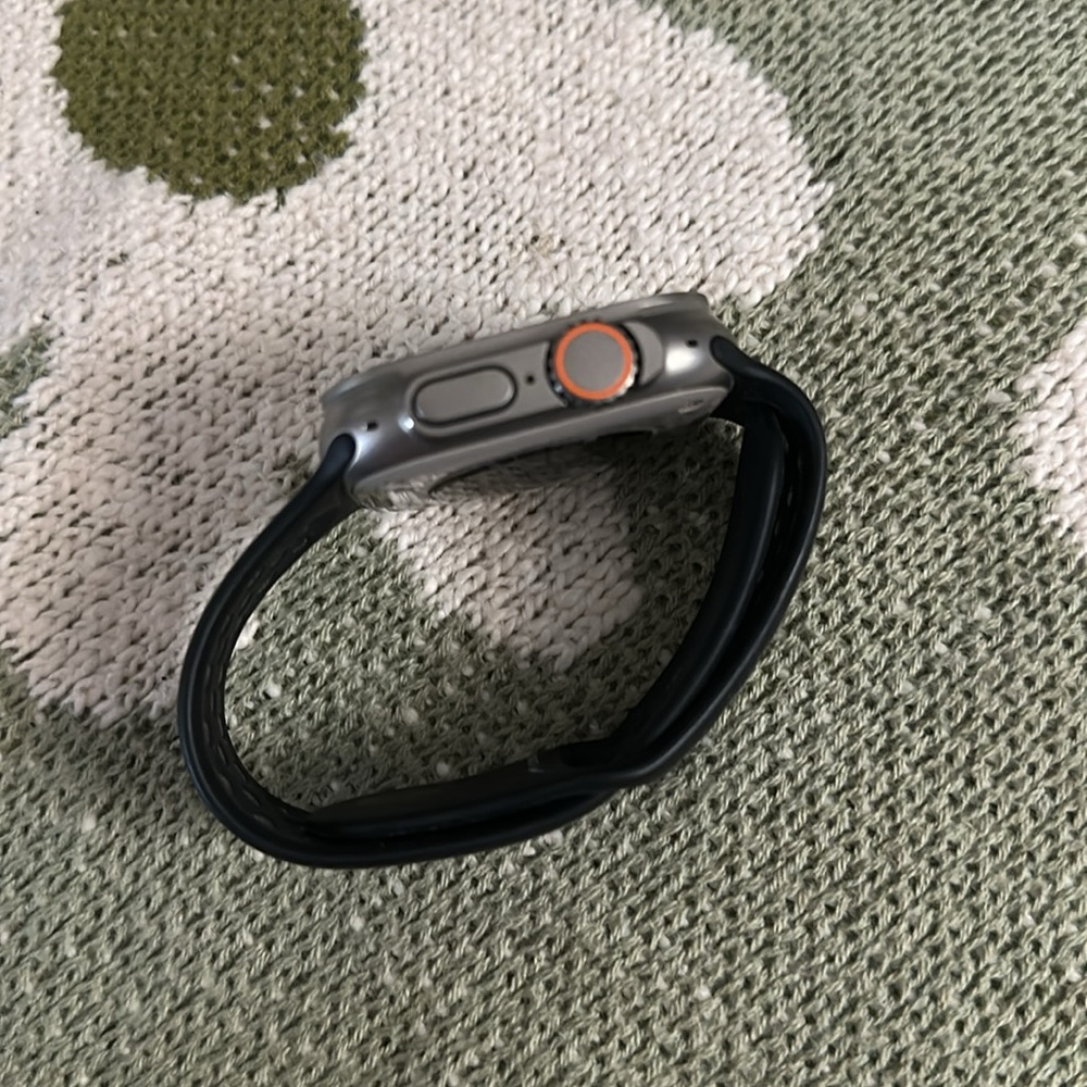 Ultra Apple Watch - Picture 3 of 4